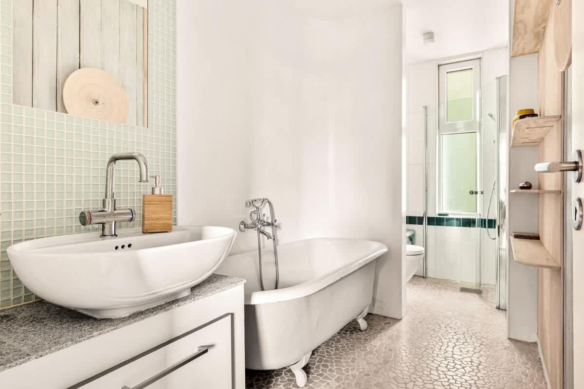 Dinbnb I Characteristic Townhouse With Bathtub Apartment Bergen